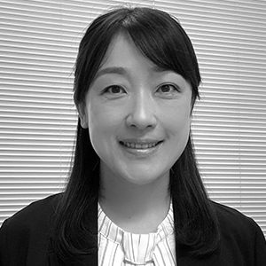 安達 仁美